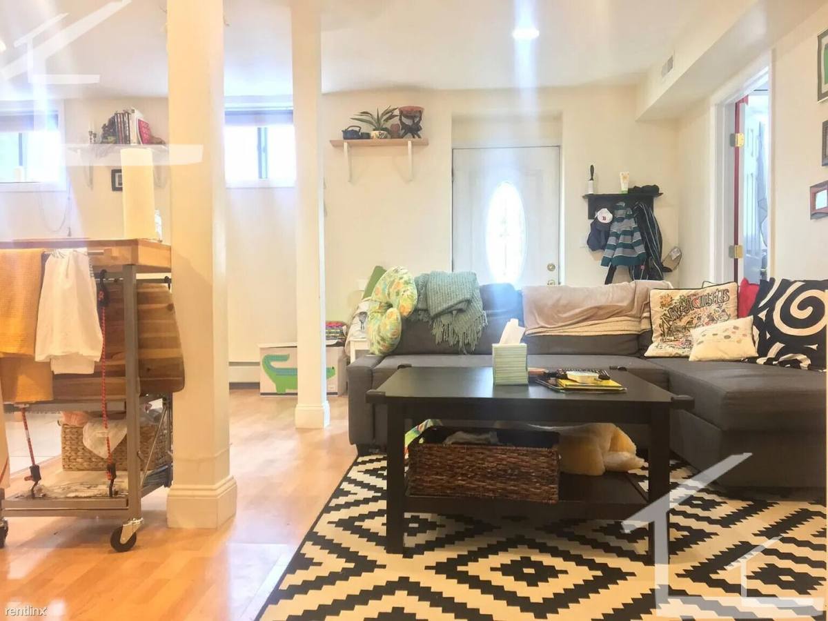 Apartment for rent at 12 Dean Rd #1E, Brookline, MA 02445