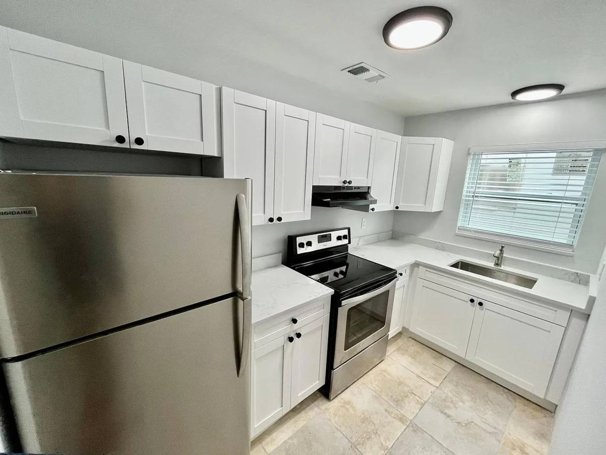Apartment for rent at 2813 NE 27th St, Pompano Beach, FL 33064