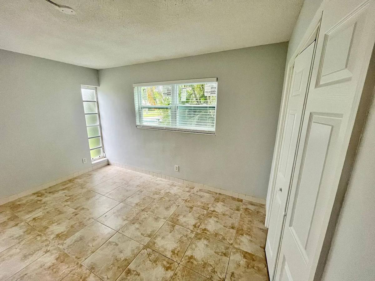 Apartment for rent at 2813 NE 27th St, Pompano Beach, FL 33064