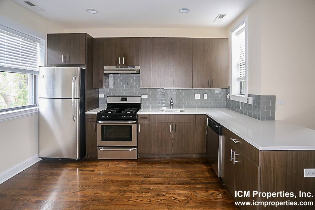 Apartment for rent at 3709 N Wilton Ave #3, Chicago, IL 60613