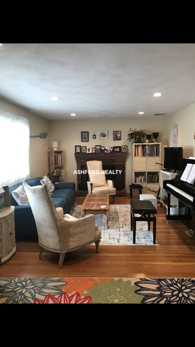 House for rent at 89 Baker St #2, Belmont, MA 02478
