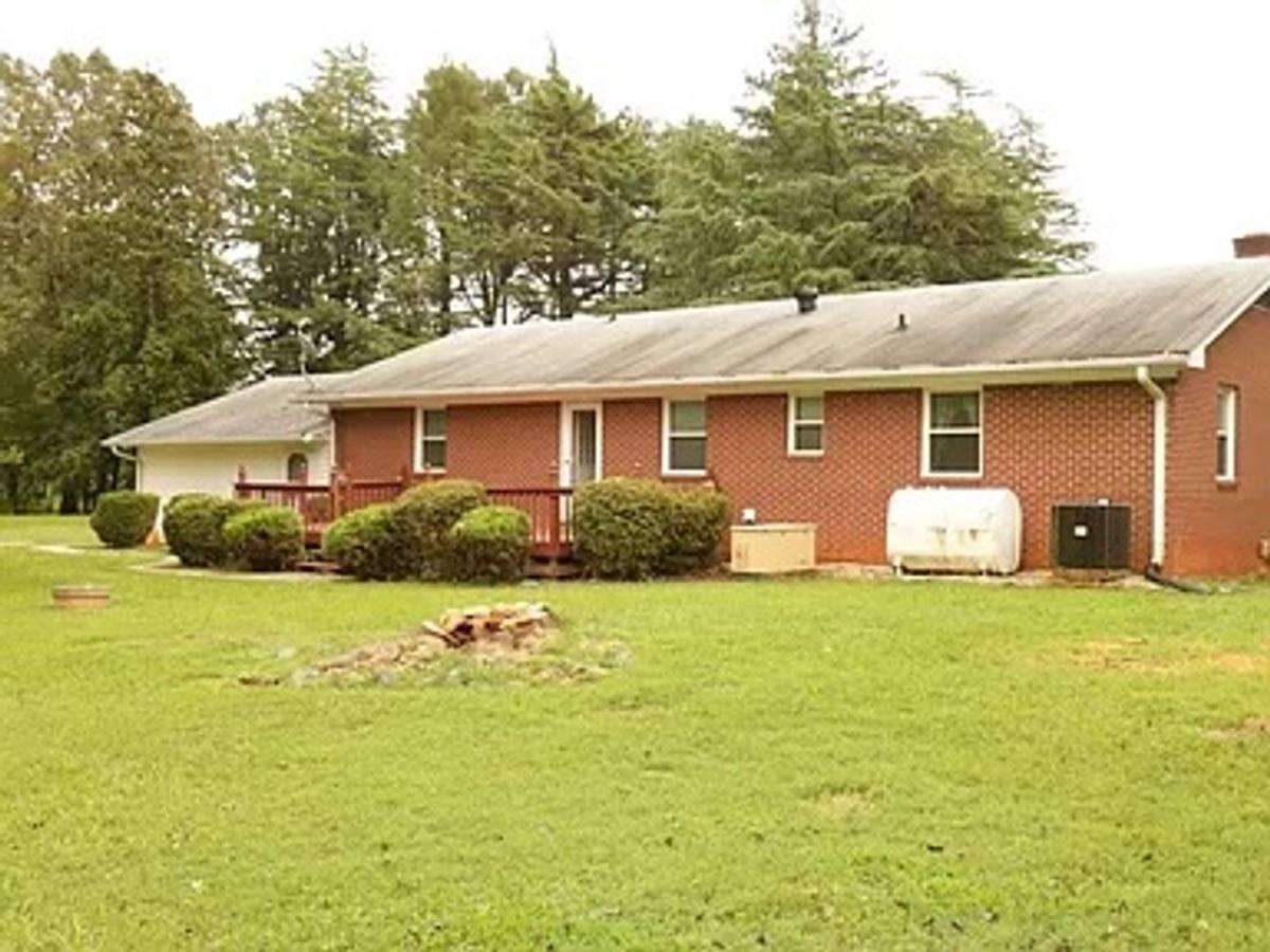 House for rent at 5635 Sandhill Dr, Winston Salem, NC 27105