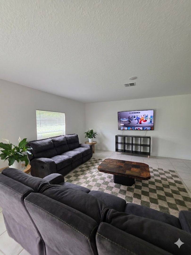 House for rent at 216 Citrine Loop, Kissimmee, FL 34758