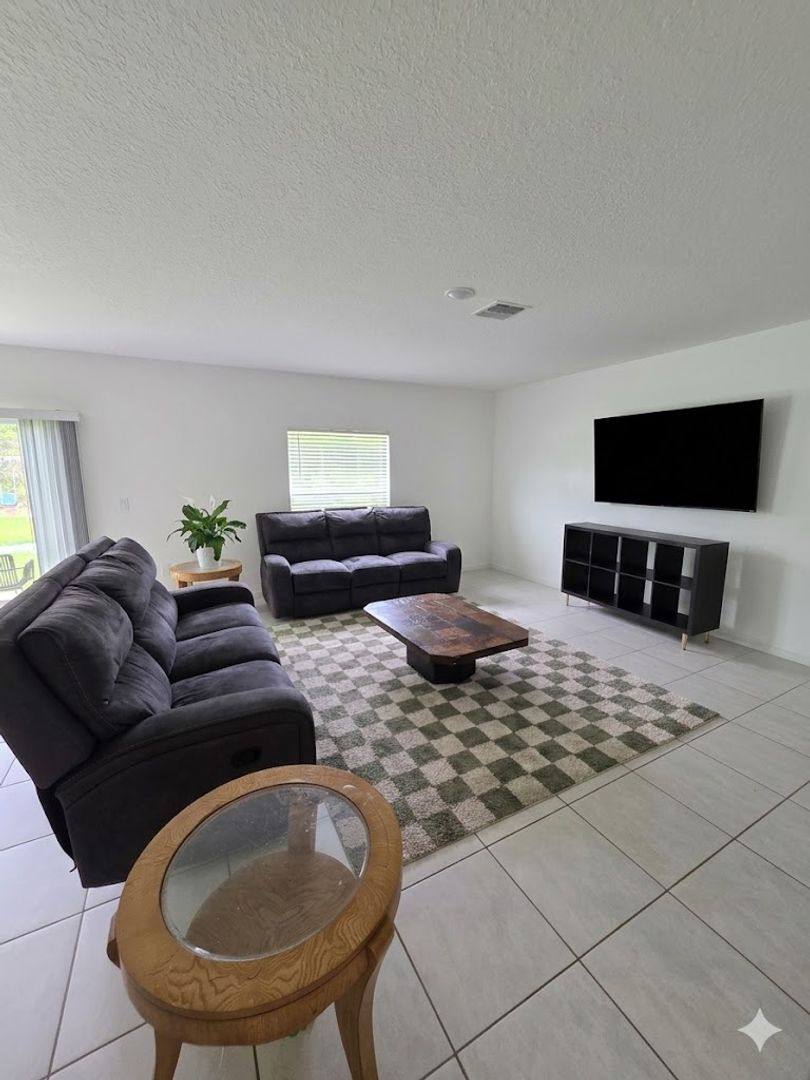 House for rent at 216 Citrine Loop, Kissimmee, FL 34758