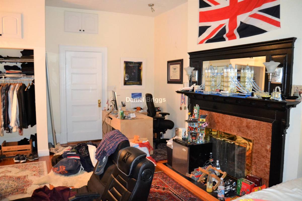 Apartment for rent at 1689 Beacon St #2, Brookline, MA 02445