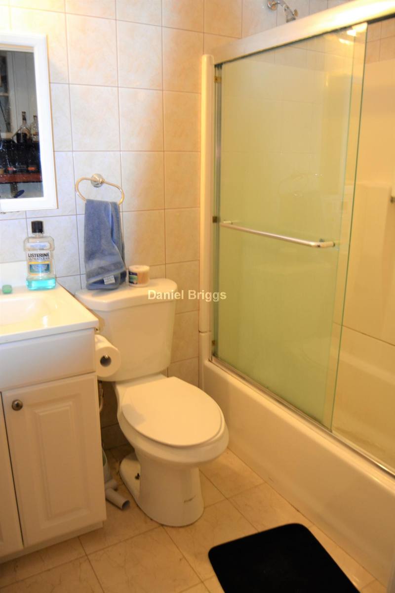 Apartment for rent at 1689 Beacon St #2, Brookline, MA 02445
