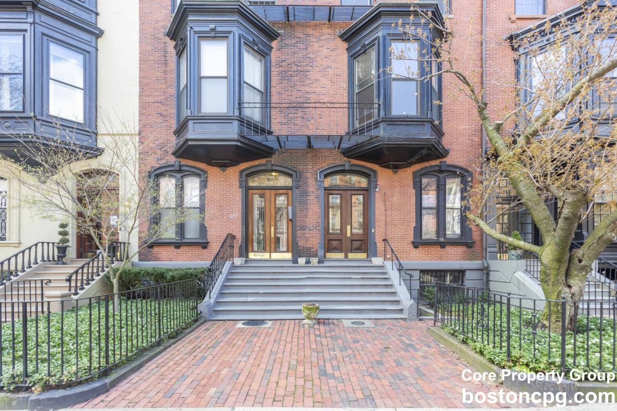 Apartment for rent at 233 Beacon St #10, Boston, MA 02116