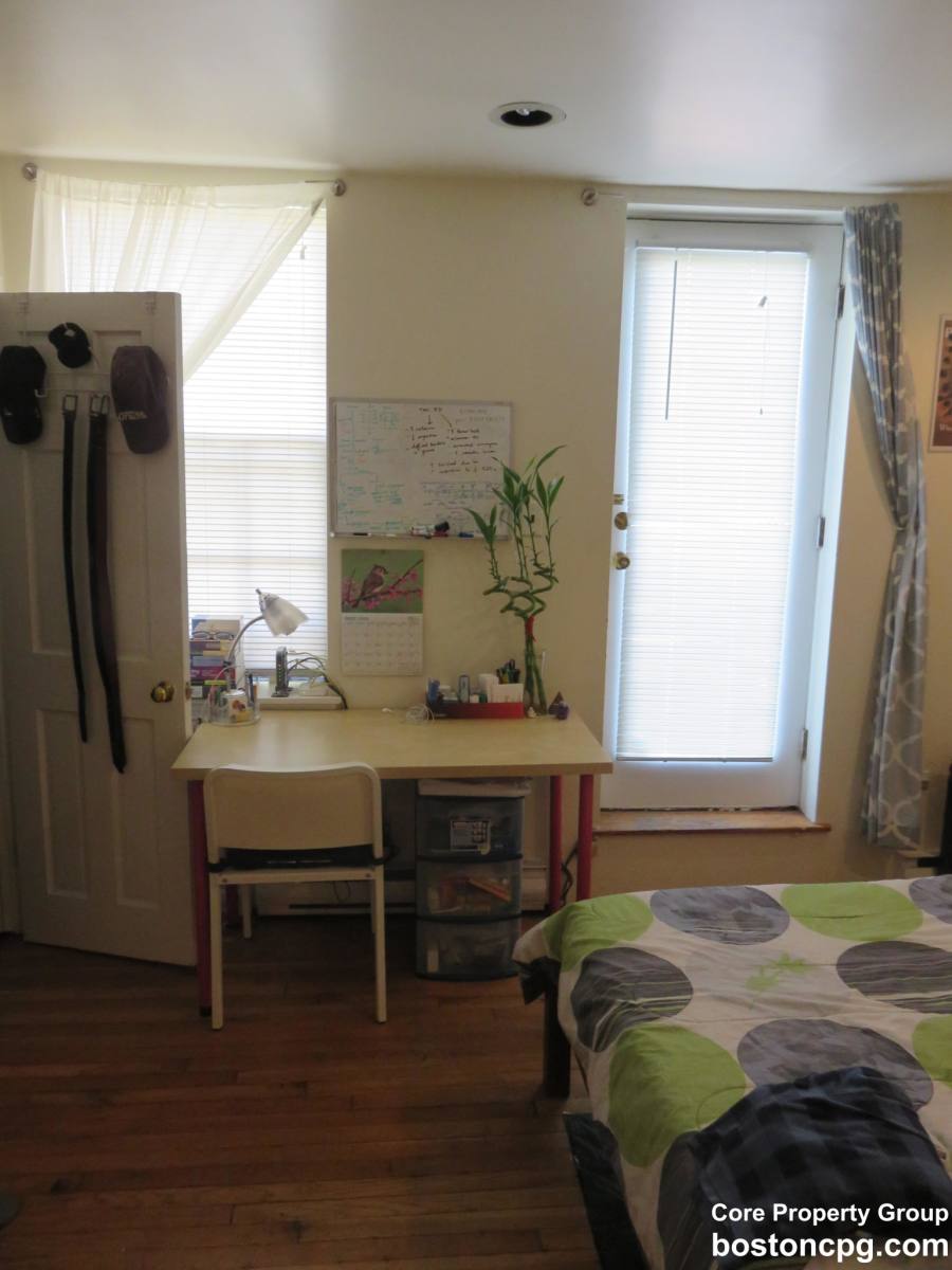 Apartment for rent at 50 Phillips #4, Boston, MA 02114