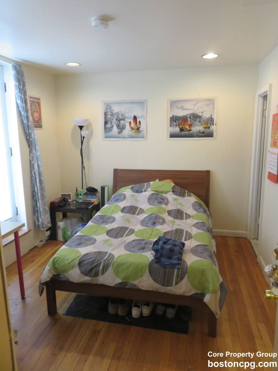 Apartment for rent at 50 Phillips #4, Boston, MA 02114