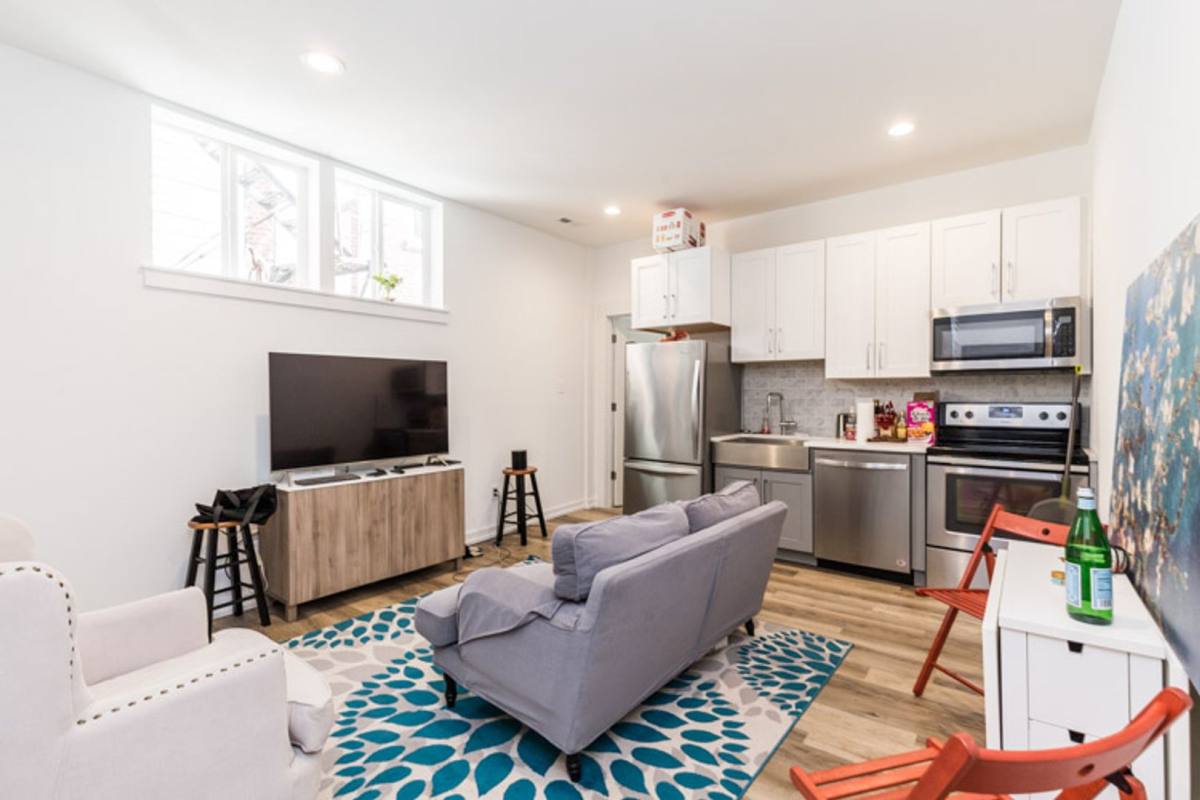 Townhouse for rent at 331 S 12th St, Philadelphia, PA 19107