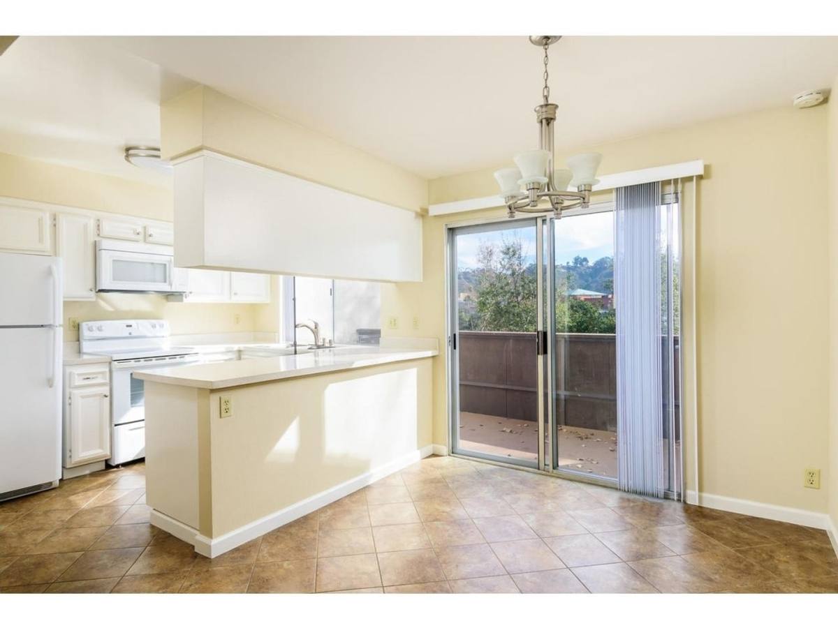 Apartment for rent at 8039 Caminito De Pizza, San Diego, CA 92108