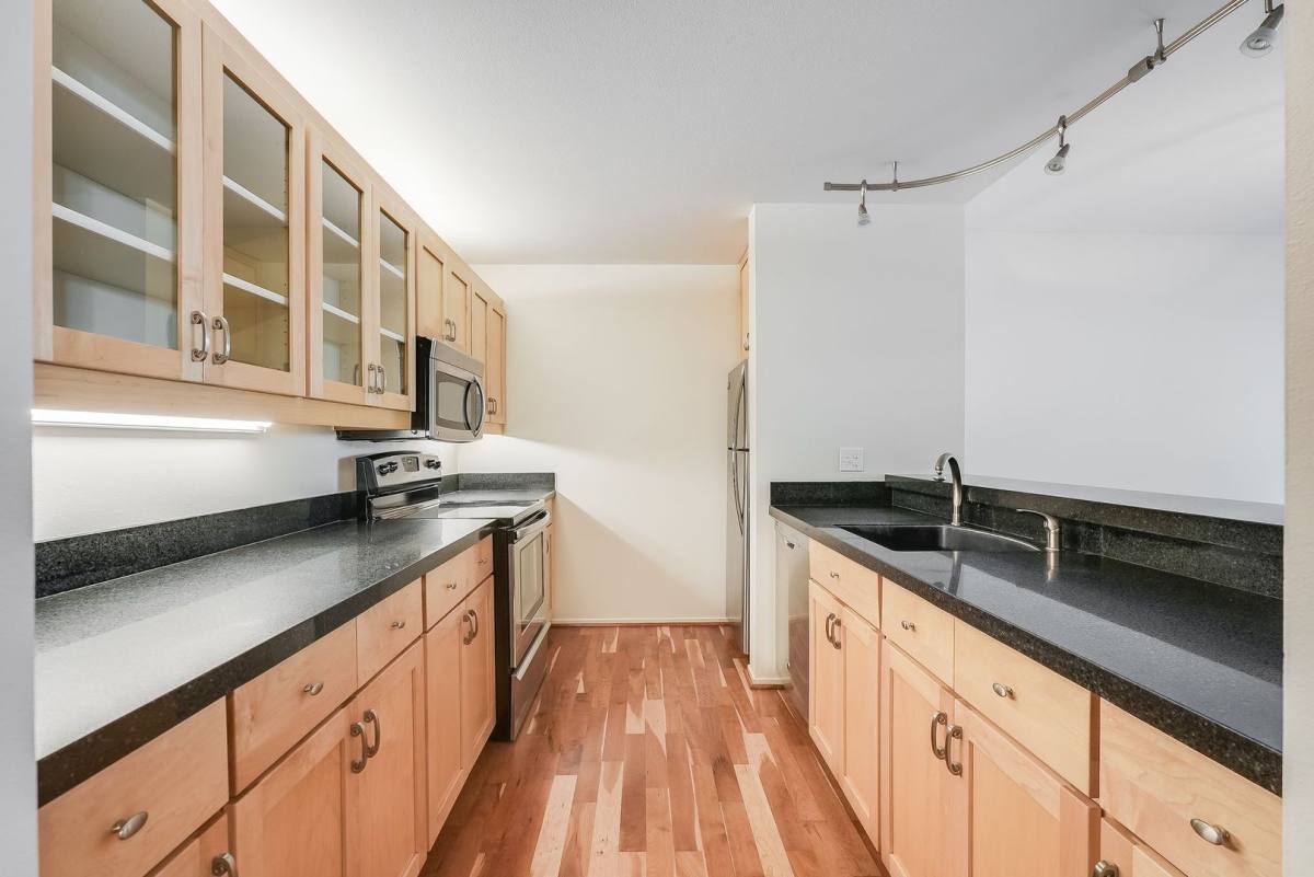 Condo for rent at 205 SW Montgomery St, Portland, OR 97201