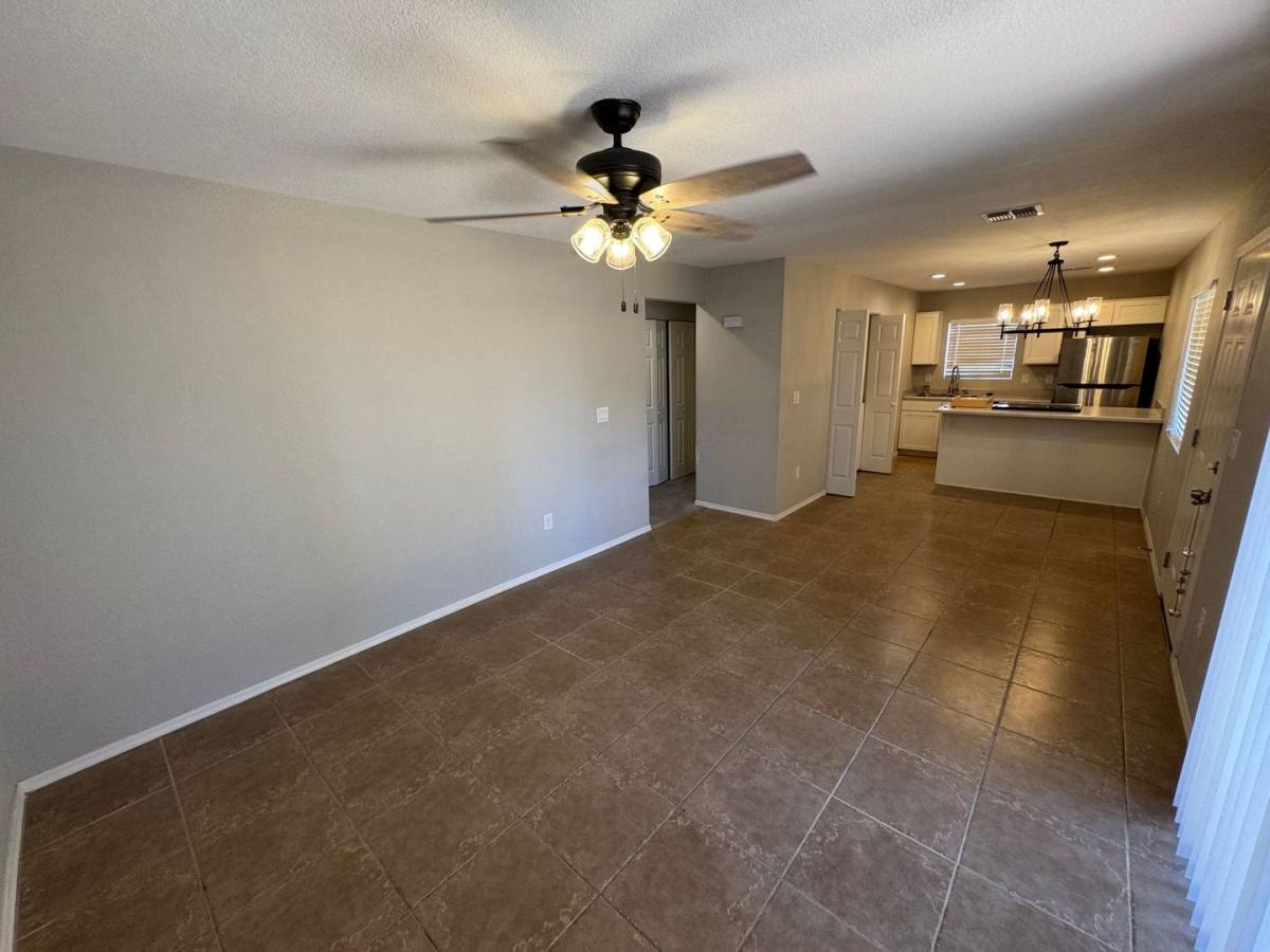 Townhouse for rent at 286 W Palomino Dr, Chandler, AZ 85225
