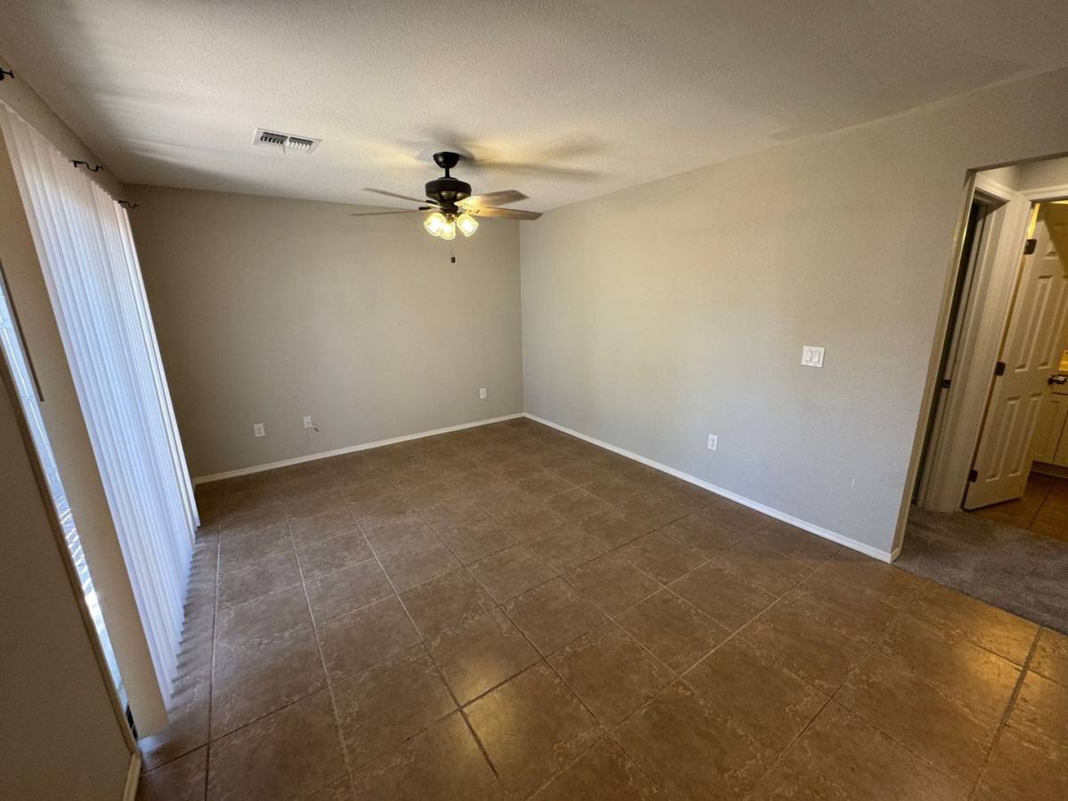 Townhouse for rent at 286 W Palomino Dr, Chandler, AZ 85225