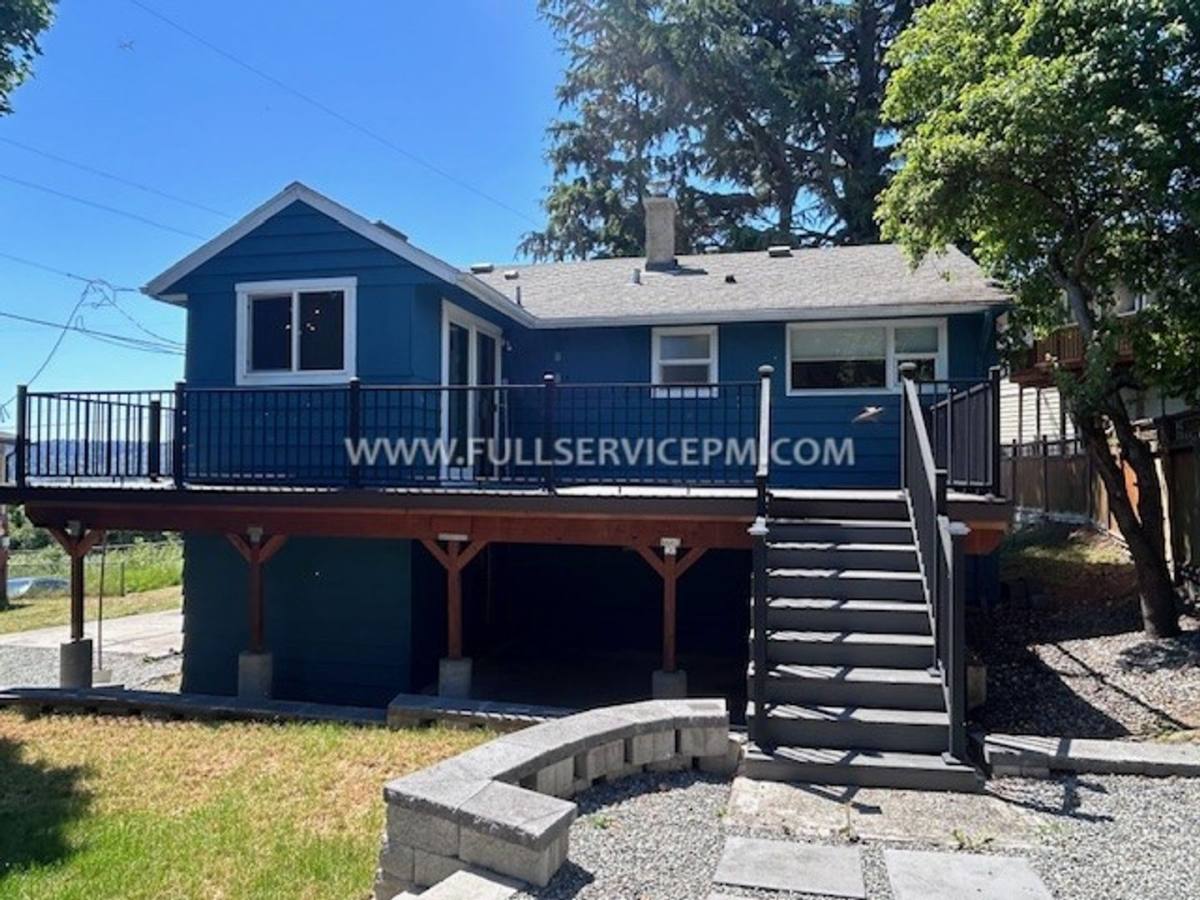 House for rent at 7412 Military Rd S, Seattle, WA 98108