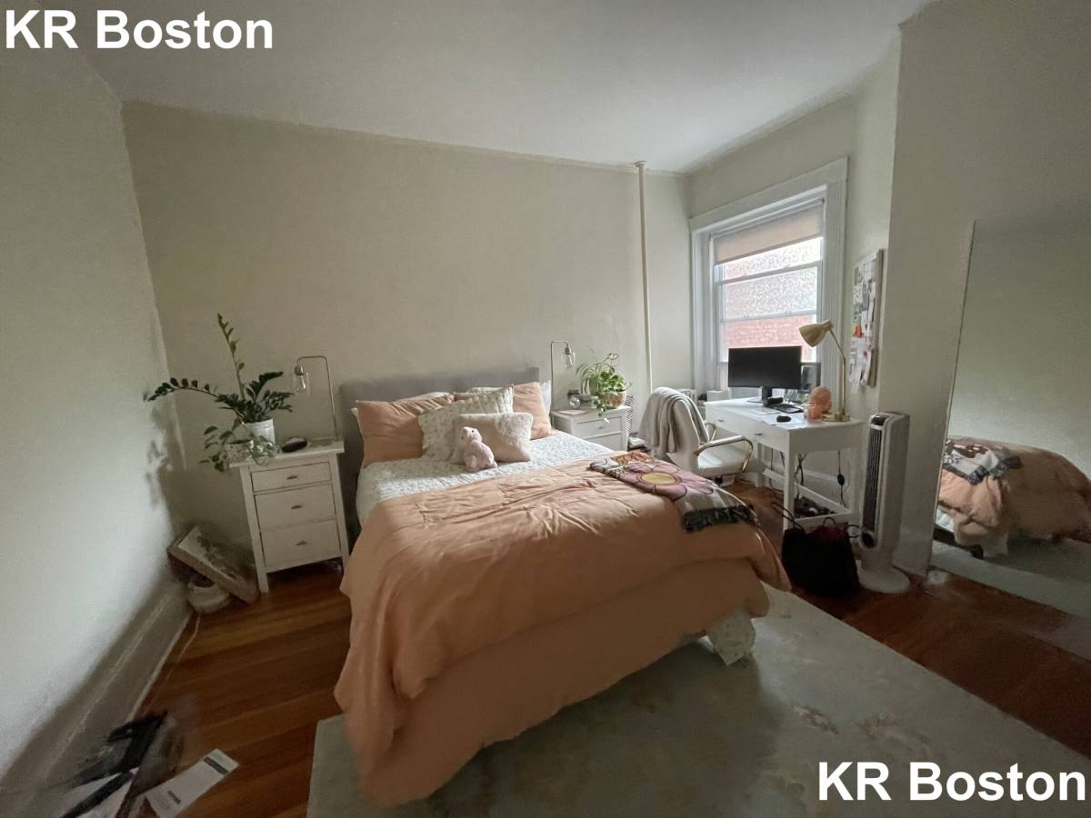 Apartment for rent at 1589 Beacon St, Brookline, MA 02446
