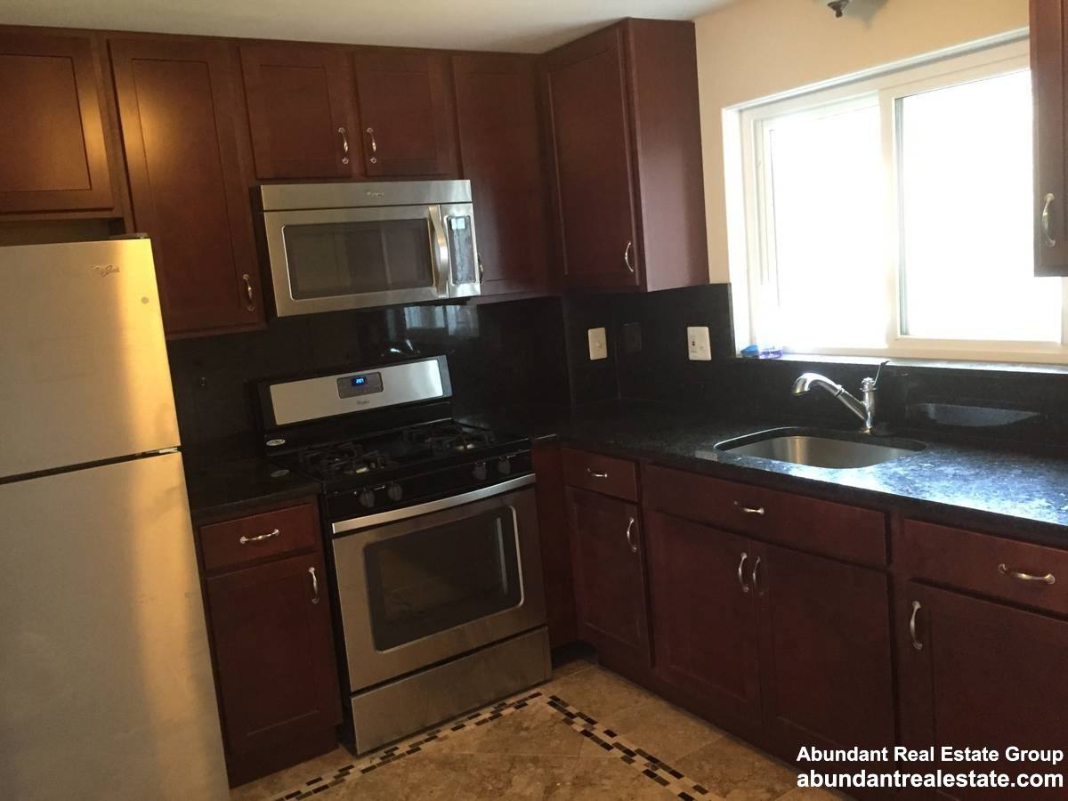 Apartment for rent at 17 Oxford Cr, Belmont, MA 02478