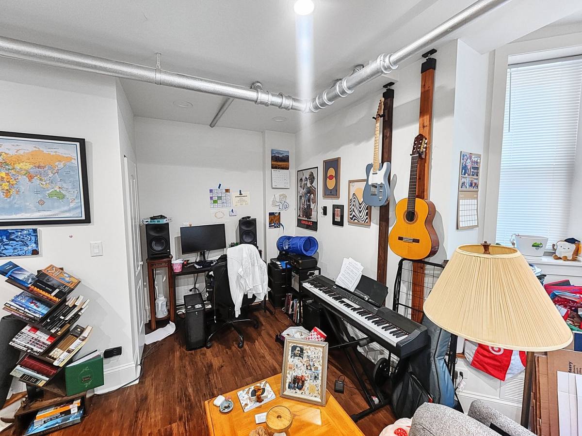 Apartment for rent at 4841-51 N Kimball Ave, Chicago, IL 60625