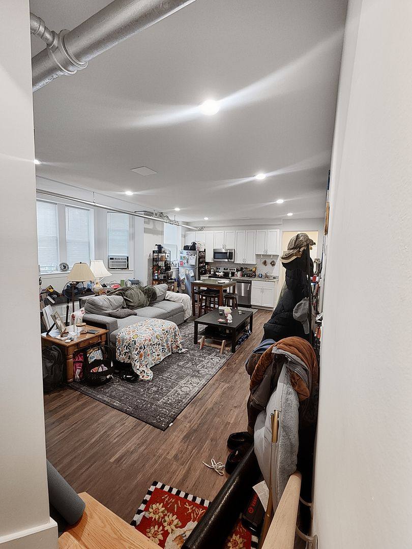 Apartment for rent at 4841-51 N Kimball Ave, Chicago, IL 60625