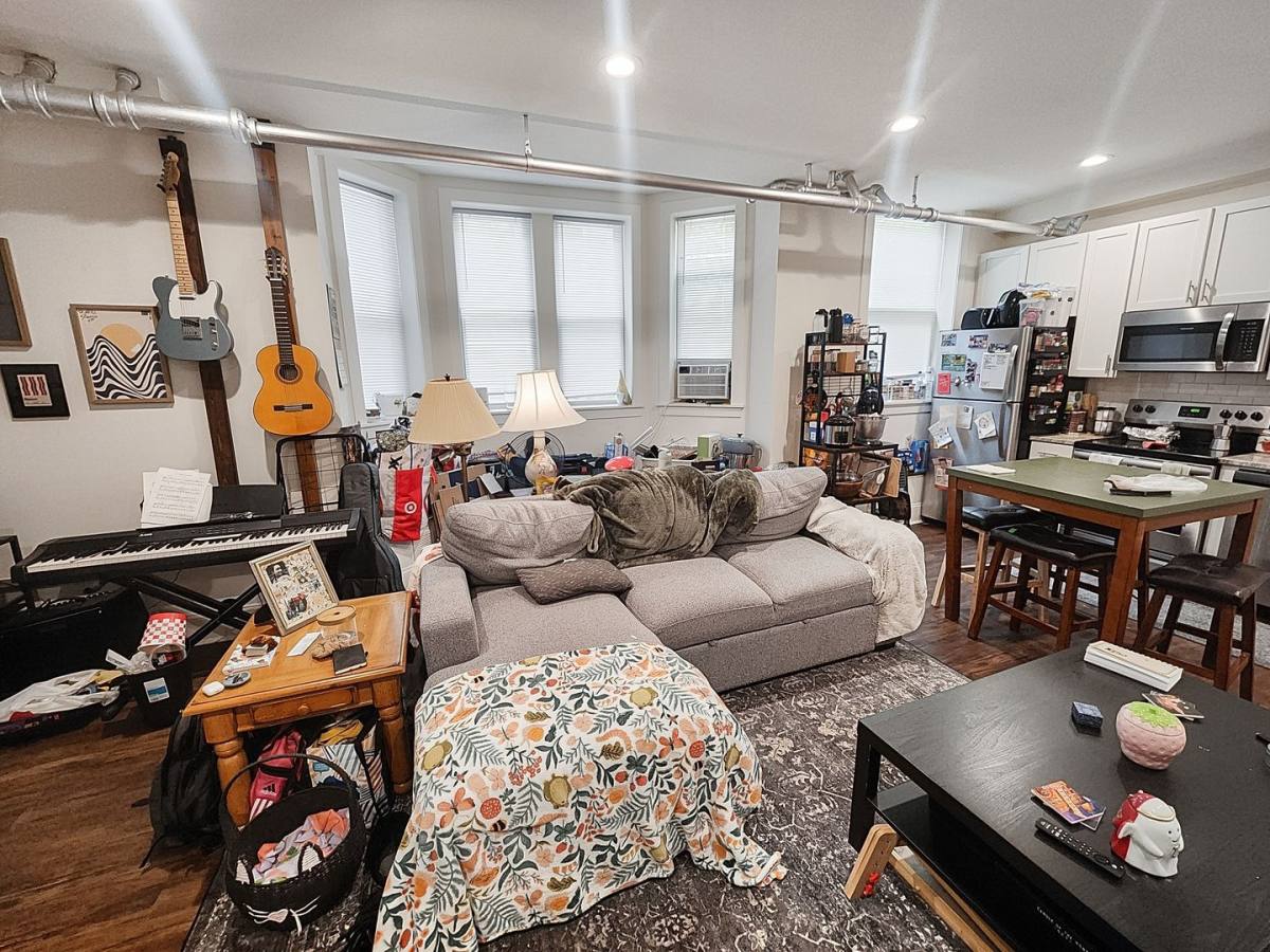 Apartment for rent at 4841-51 N Kimball Ave, Chicago, IL 60625