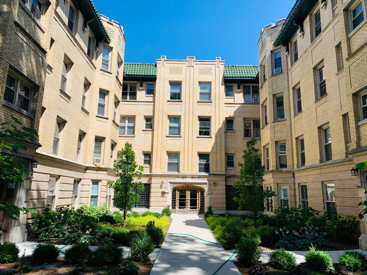 Apartment for rent at 4841-51 N Kimball Ave, Chicago, IL 60625