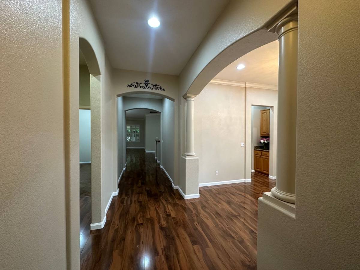 House for rent at 416 Farinelli Parkway, Escalon, CA 95320