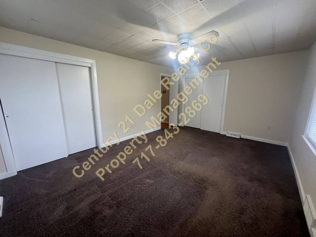 House for rent at 303 Maywood Rd, York, PA 17402