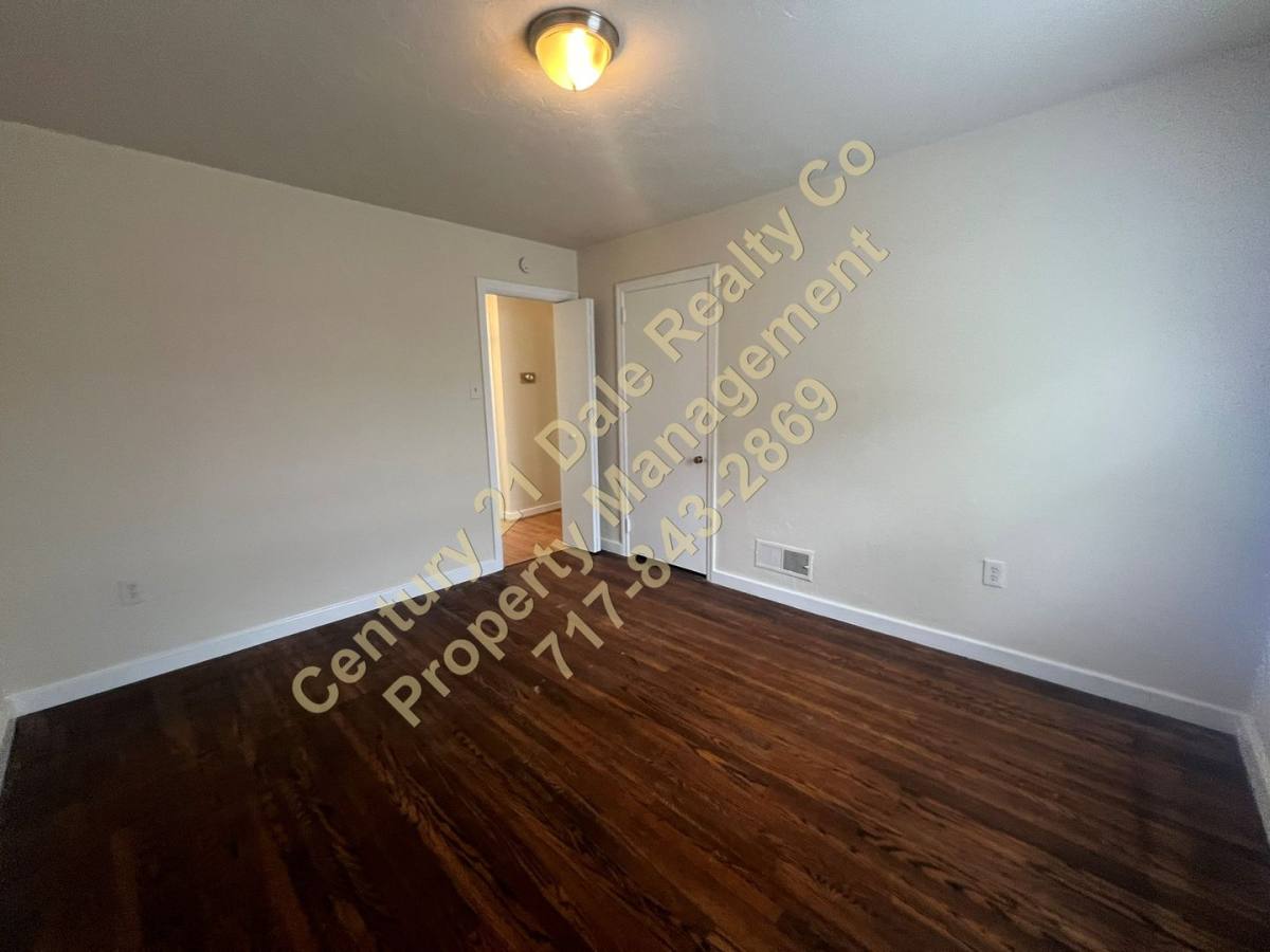 House for rent at 303 Maywood Rd, York, PA 17402