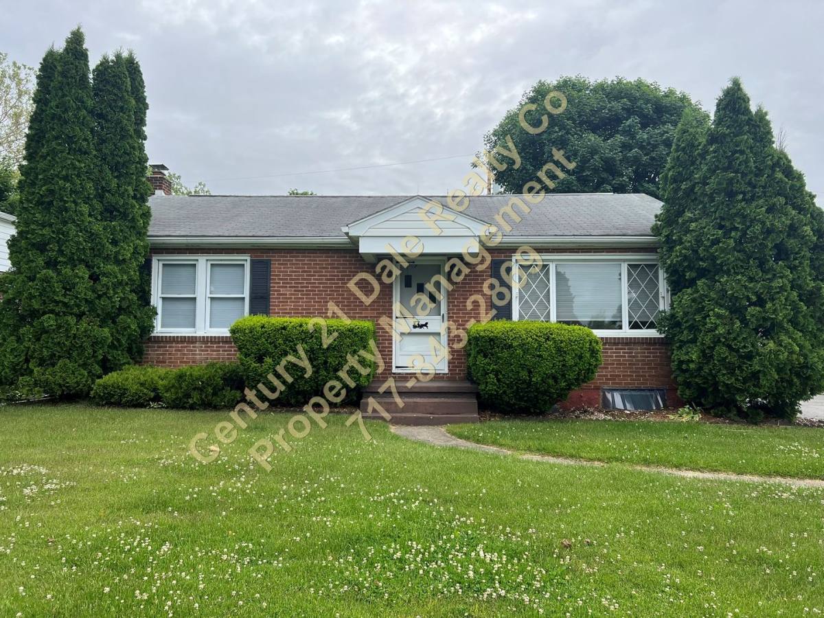 House for rent at 303 Maywood Rd, York, PA 17402