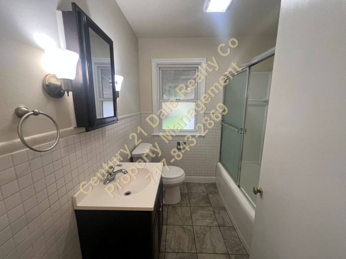 House for rent at 303 Maywood Rd, York, PA 17402