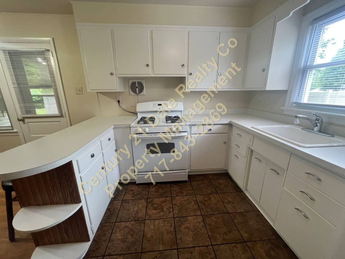House for rent at 303 Maywood Rd, York, PA 17402