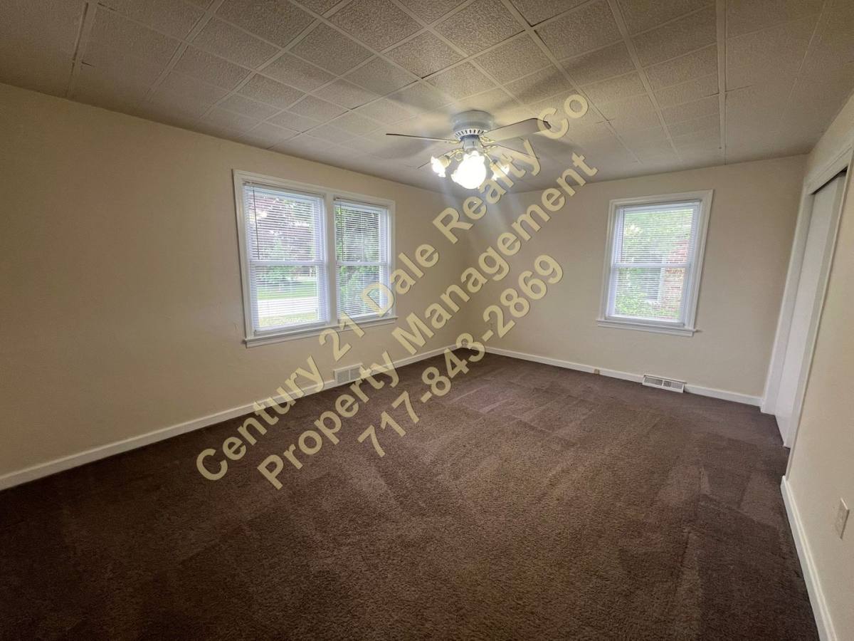 House for rent at 303 Maywood Rd, York, PA 17402