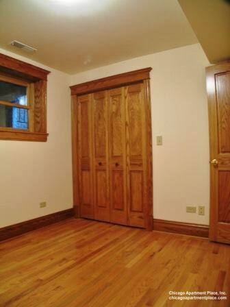 Apartment for rent at 849 W Grace St #G, Chicago, IL 60613