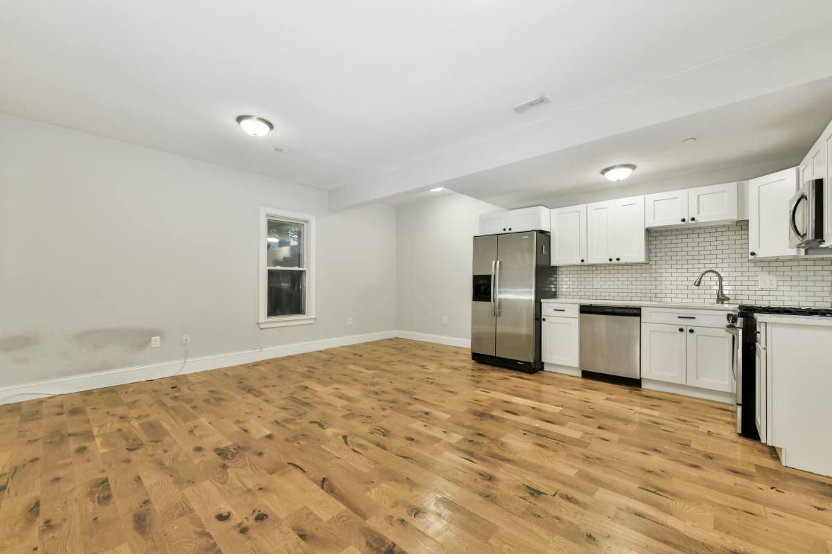 House for rent at 322 Saratoga #2, East Boston, MA 02128