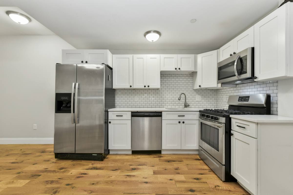 House for rent at 322 Saratoga #2, East Boston, MA 02128