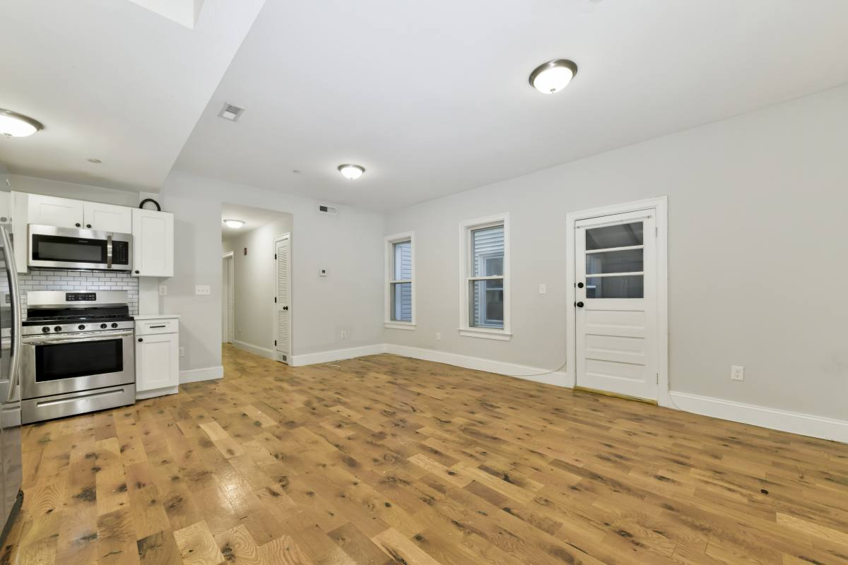 House for rent at 322 Saratoga #2, East Boston, MA 02128