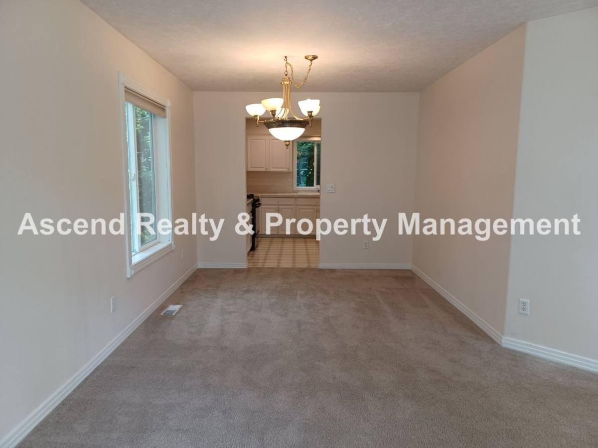 House for rent at 8523 SW Marissa Dr, Portland, OR 97223