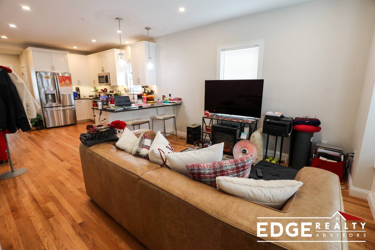 Apartment for rent at 87 High St #1, Waltham, MA 02453