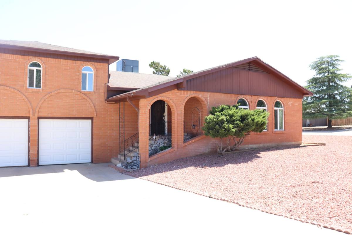 House for rent at 4365 Queens Way, Sierra Vista, AZ 85635