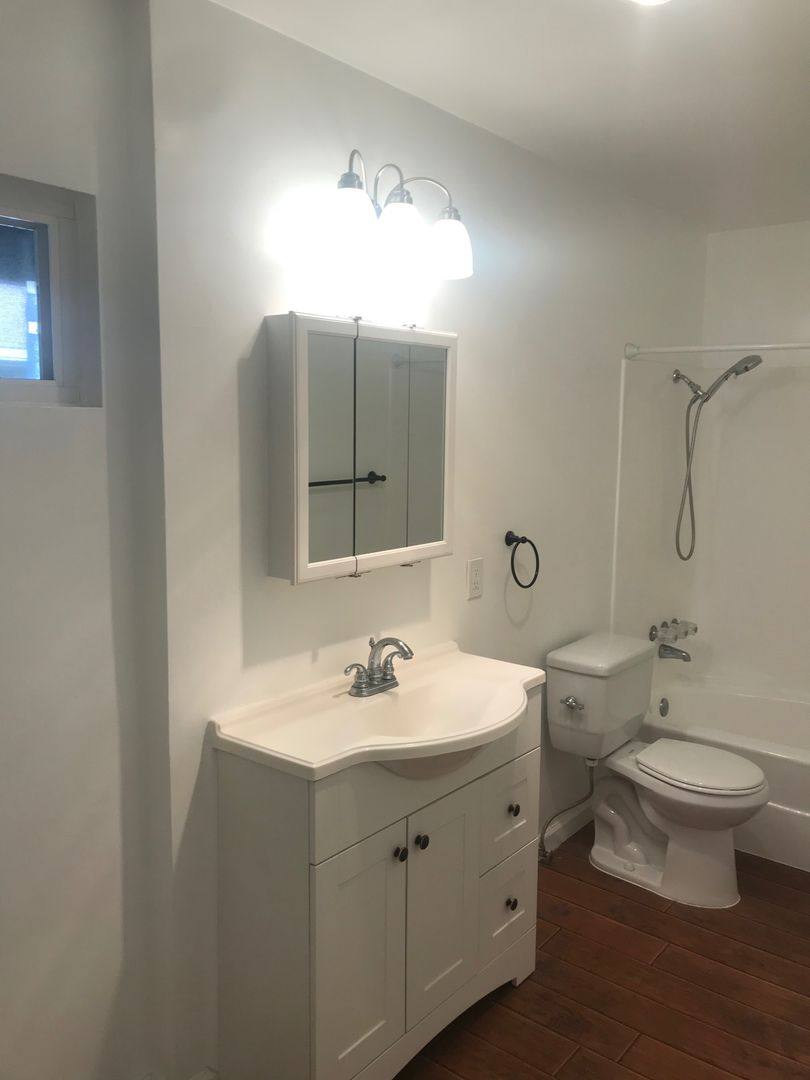 Apartment for rent at 2420-2444 E 5th St, Long Beach, CA 90814