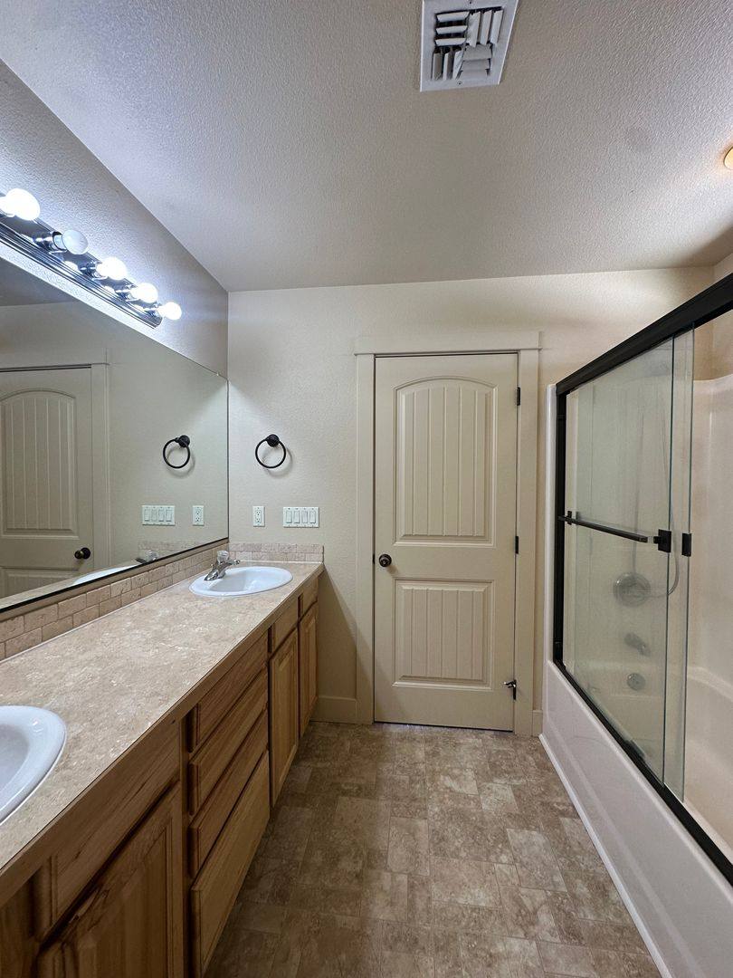 House for rent at 20159 Merriewood Lane, Bend, OR 97702
