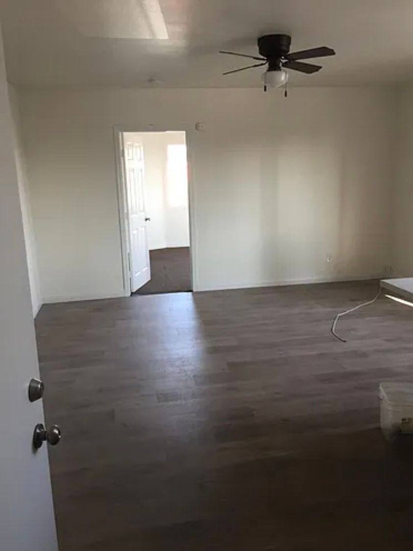 Apartment for rent at 632 E Vernon Ave, Los Angeles, CA 90011