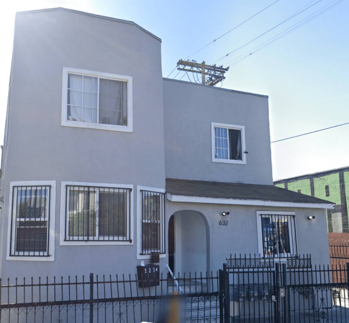 Apartment for rent at 632 E Vernon Ave, Los Angeles, CA 90011