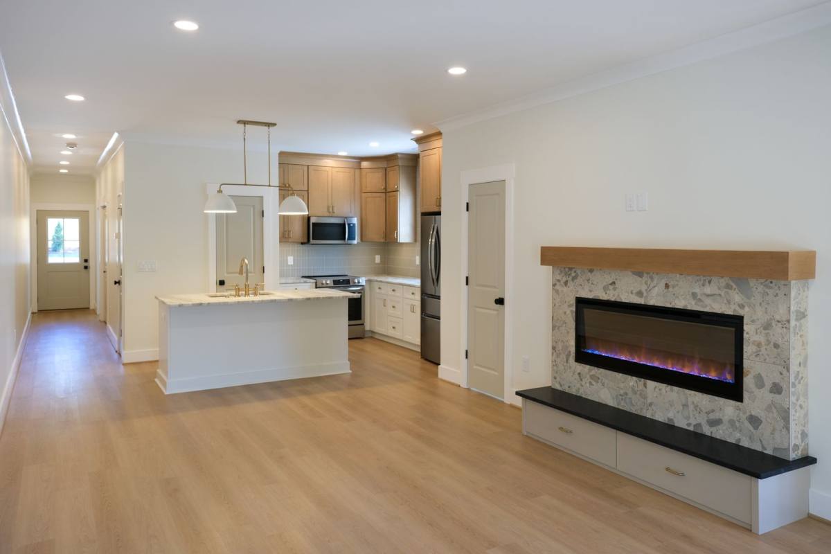 Townhouse for rent at 207 S Calhoun St, Greenville, SC 29601