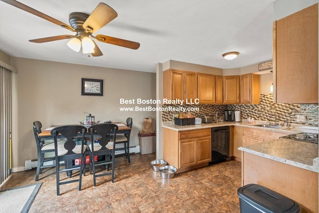 Townhouse for rent at 71 Silver Lake #71, Newton, MA 02458
