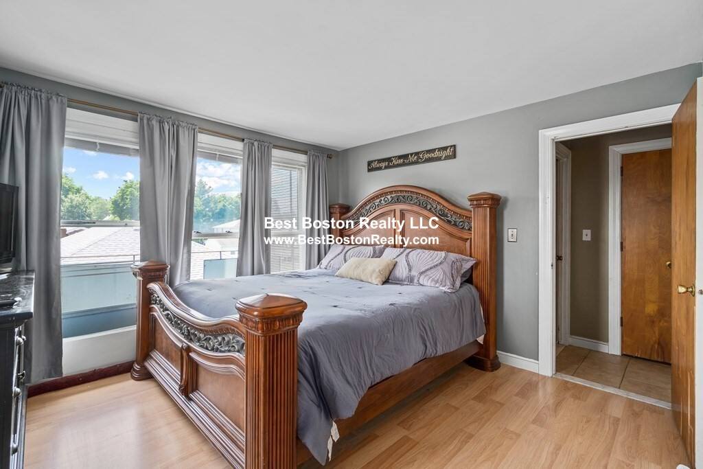 Townhouse for rent at 71 Silver Lake #71, Newton, MA 02458