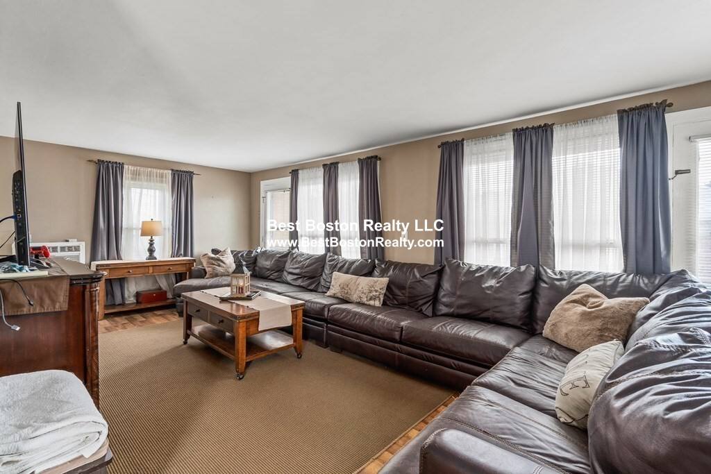 Townhouse for rent at 71 Silver Lake #71, Newton, MA 02458