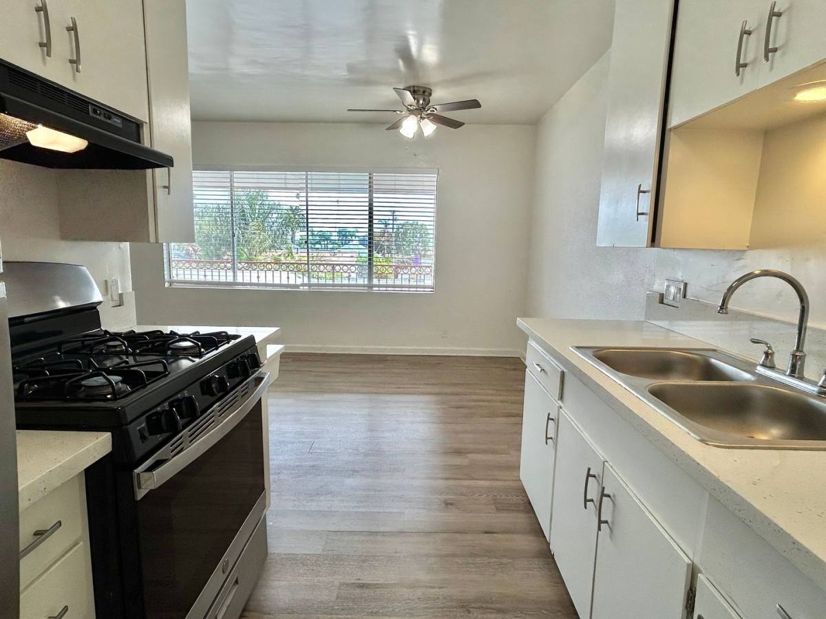 Apartment for rent at 147-175 S Ann St, Ventura, CA 93001