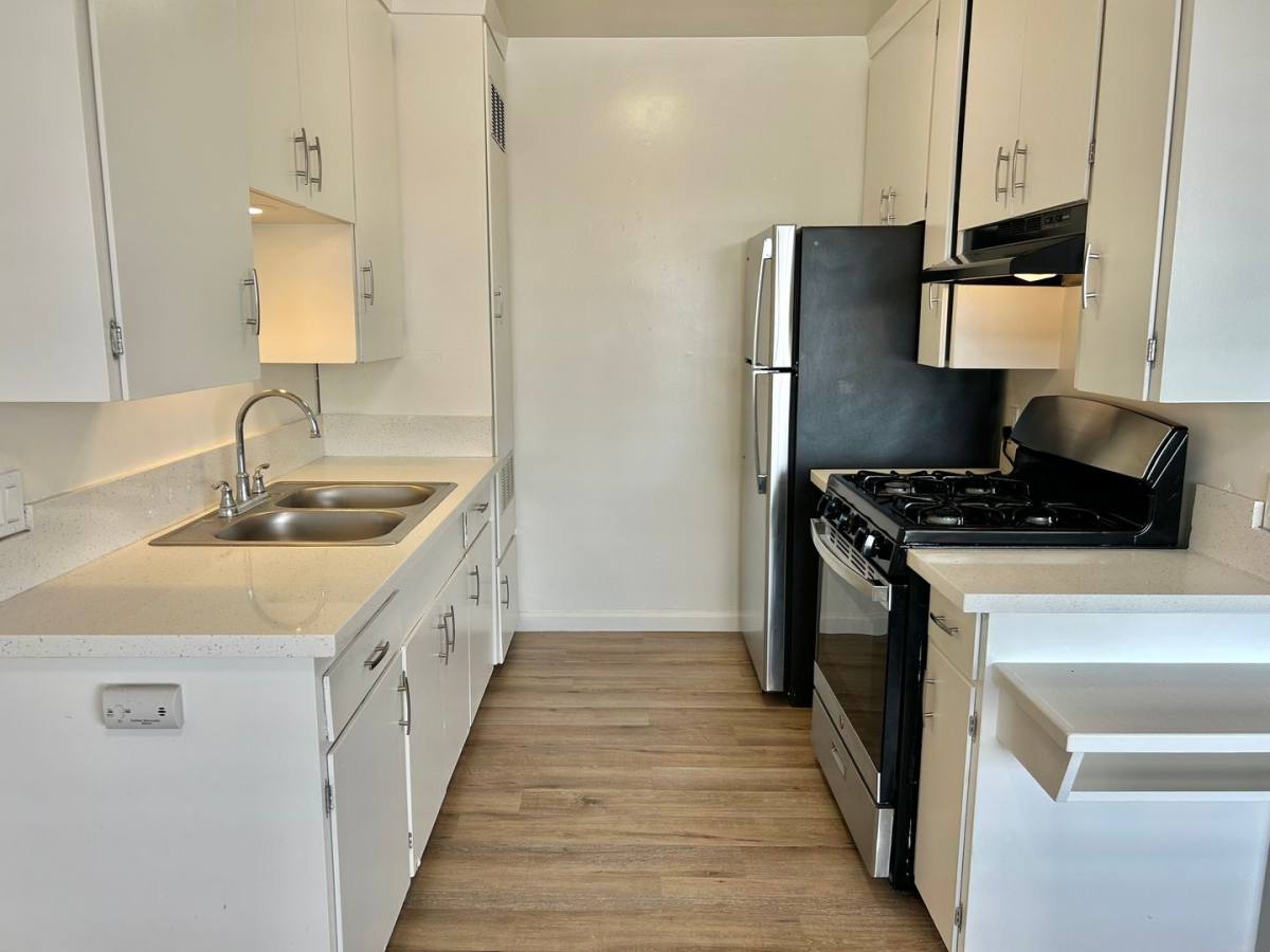 Apartment for rent at 147-175 S Ann St, Ventura, CA 93001