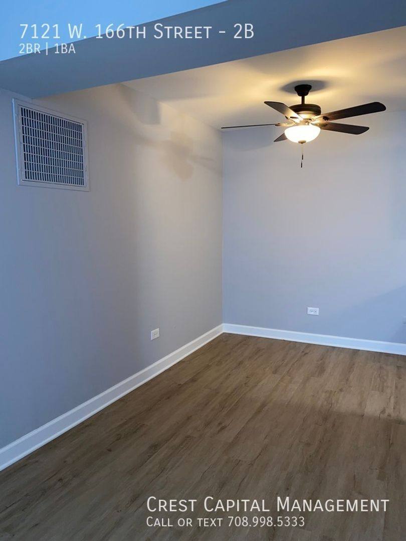 Apartment for rent at 7121 W 166th St, Tinley Park, IL 60477